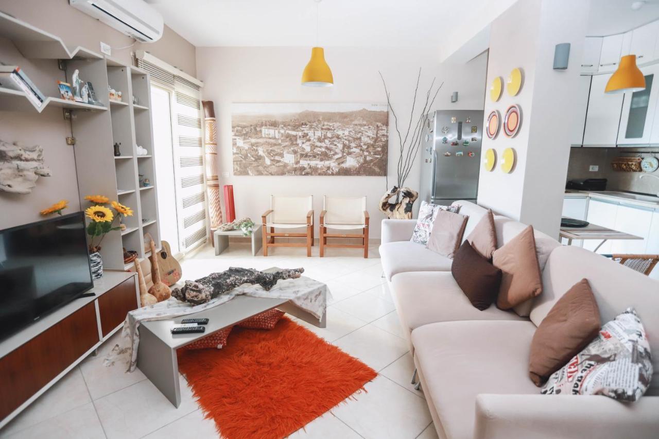 Large Apartment Near The Seaside Boulevard Lungomare Влёра Экстерьер фото