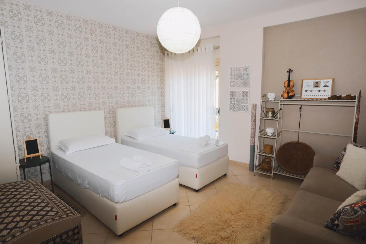Large Apartment Near The Seaside Boulevard Lungomare Влёра Экстерьер фото
